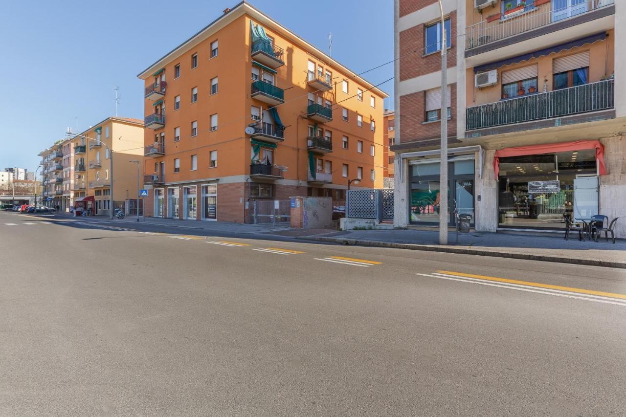 San Donato Fiere Essential Apartment W/Parking ボローニャ エクステリア 写真